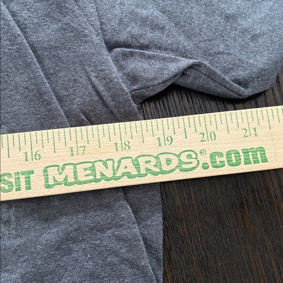 Hanes tee - Picture 3 of 9